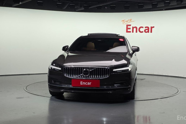 2022 Volvo S90 с пробегом 63 817 км