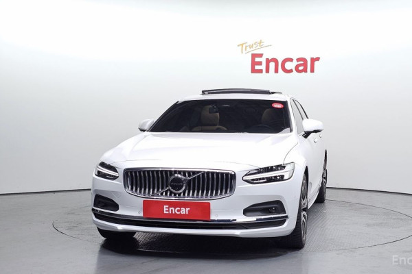 2023 Volvo S90 с пробегом 48 607 км