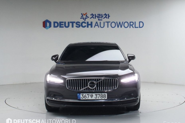 2021 Volvo S90 с пробегом 49 415 км