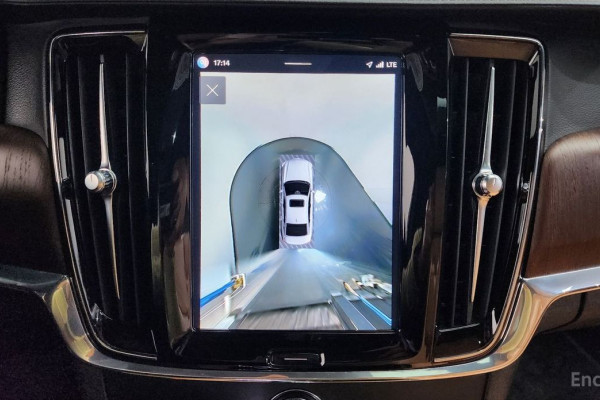 2023 Volvo S90 с пробегом 30 999 км