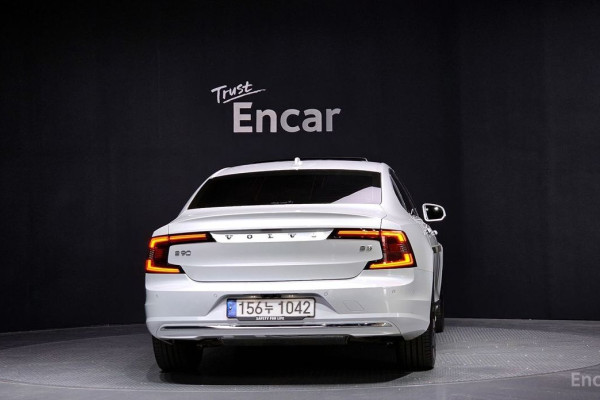 2021 Volvo S90 с пробегом 18 709 км