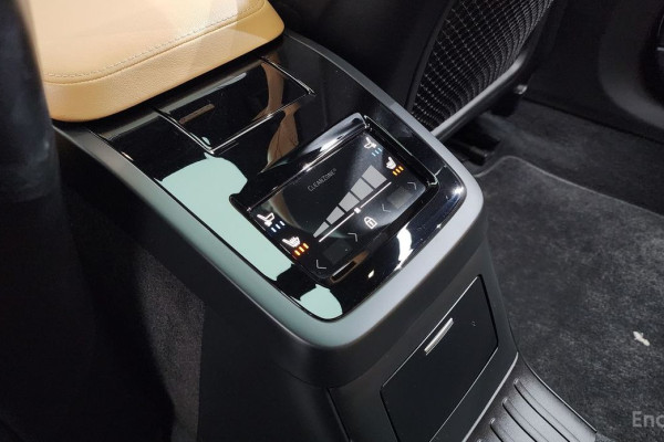 2023 Volvo S90 с пробегом 30 999 км