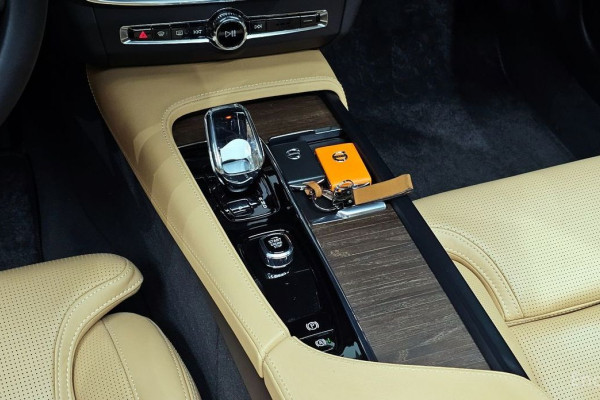 2023 Volvo S90 с пробегом 60 109 км