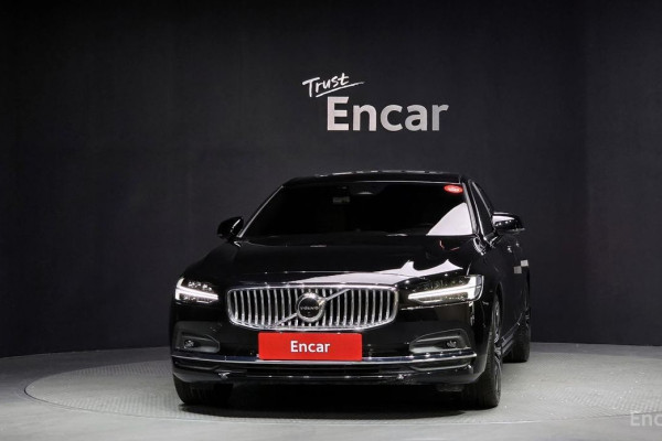 2022 Volvo S90 с пробегом 23 885 км