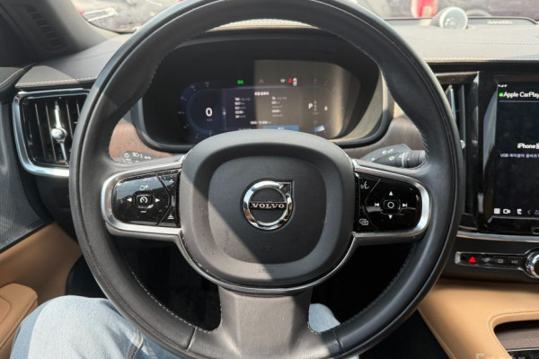 2022 Volvo S90 с пробегом 72 815 км