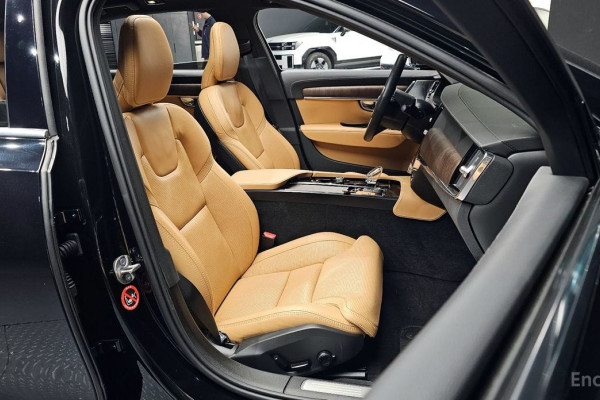 2023 Volvo S90 с пробегом 60 109 км