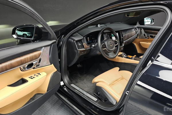 2023 Volvo S90 с пробегом 60 109 км