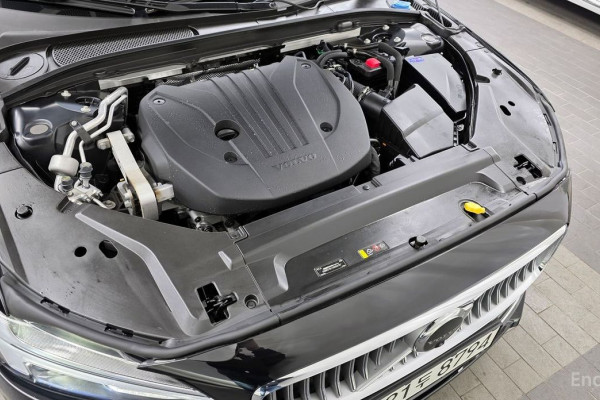 2022 Volvo S90 с пробегом 23 885 км