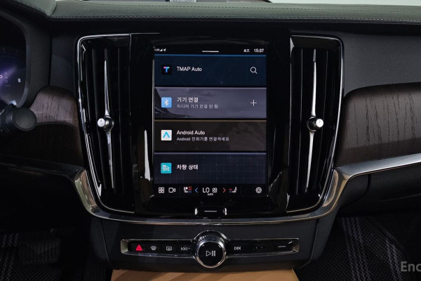 2023 Volvo S90 с пробегом 48 607 км