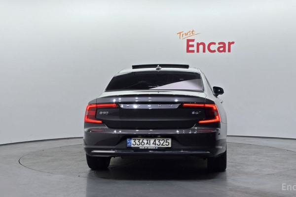 2022 Volvo S90 с пробегом 108 853 км