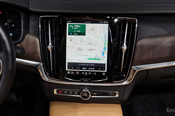 2023 Volvo S90 с пробегом 60 109 км