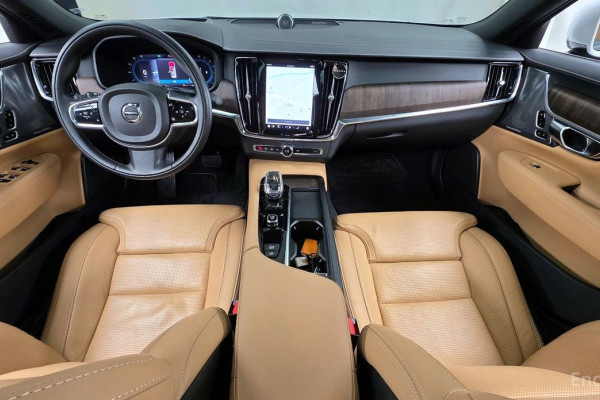 2021 Volvo S90 с пробегом 18 709 км