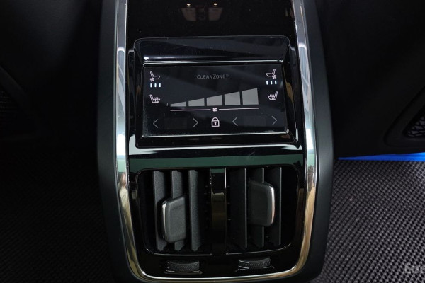 2023 Volvo S90 с пробегом 48 607 км