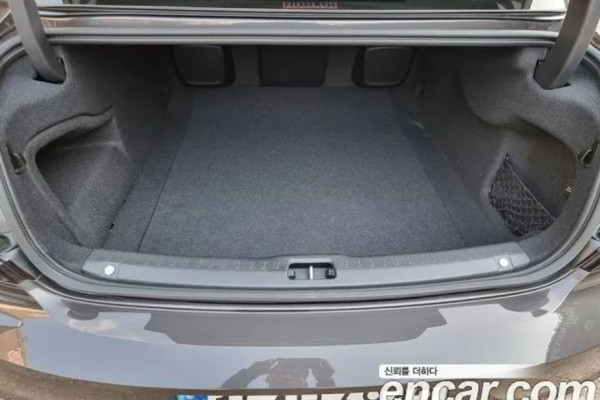 2022 Volvo S90 с пробегом 30 583 км