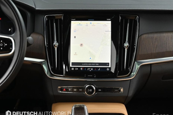 2021 Volvo S90 с пробегом 49 415 км