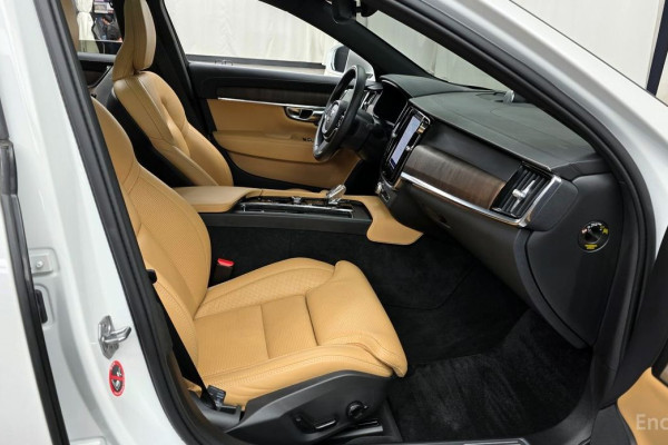 2021 Volvo S90 с пробегом 18 709 км