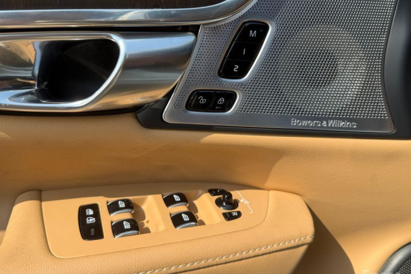 2022 Volvo S90 с пробегом 72 815 км