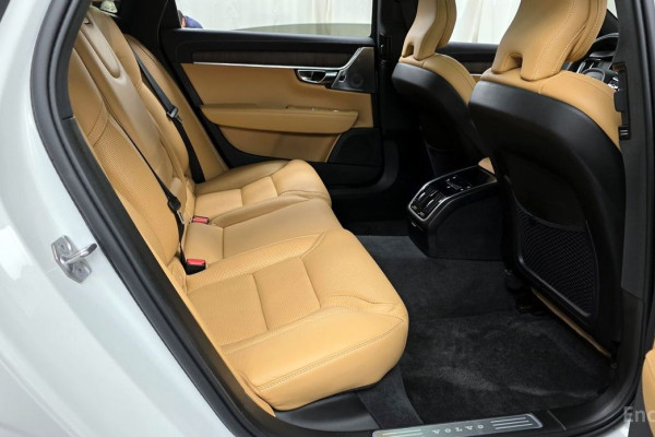 2021 Volvo S90 с пробегом 18 709 км