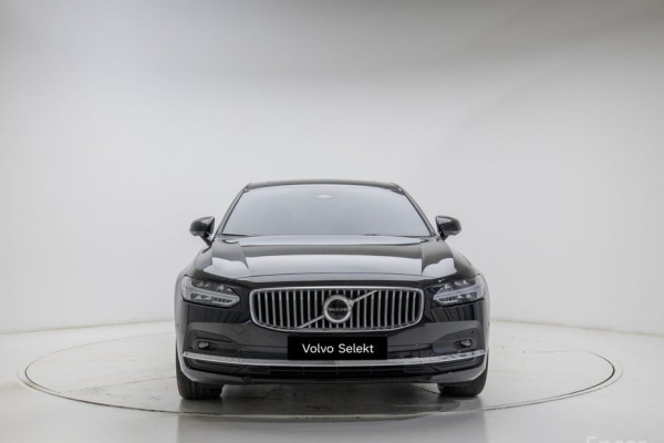 2023 Volvo S90 с пробегом 60 831 км