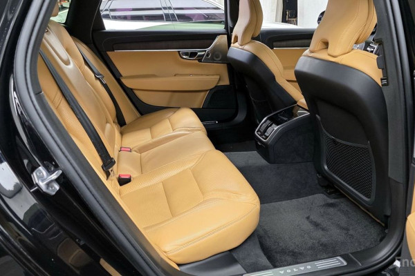 2022 Volvo S90 с пробегом 23 885 км
