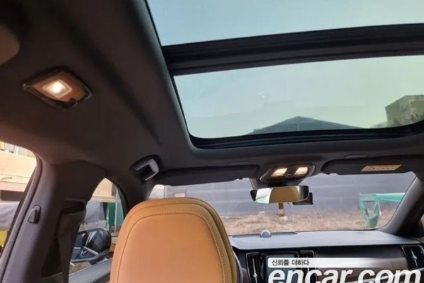 2022 Volvo S90 с пробегом 30 583 км