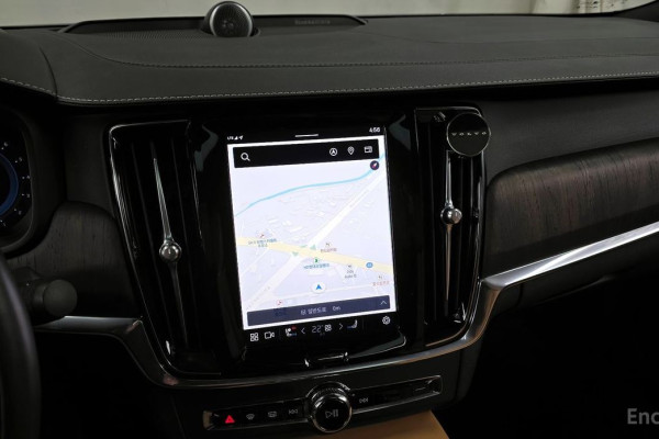 2021 Volvo S90 с пробегом 18 709 км