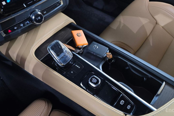 2022 Volvo S90 с пробегом 108 853 км