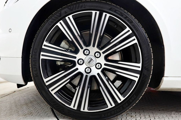 2022 Volvo S90 с пробегом 64 163 км