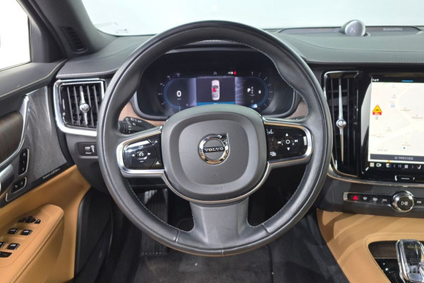 2022 Volvo S90 с пробегом 108 853 км