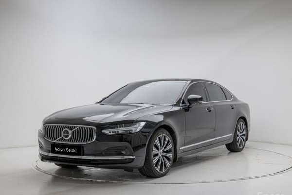 2023 Volvo S90 с пробегом 60 831 км