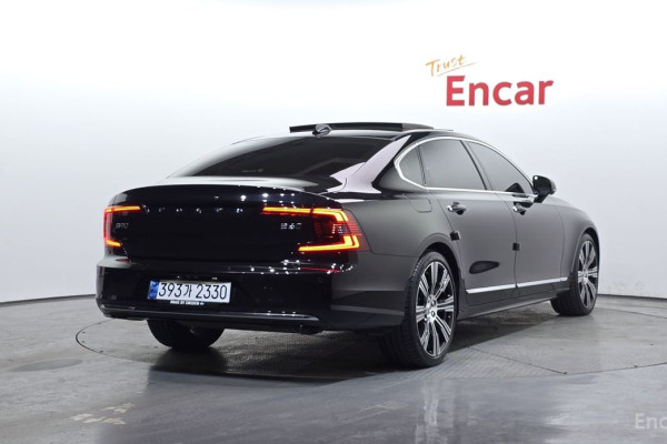 2022 Volvo S90 с пробегом 37 138 км