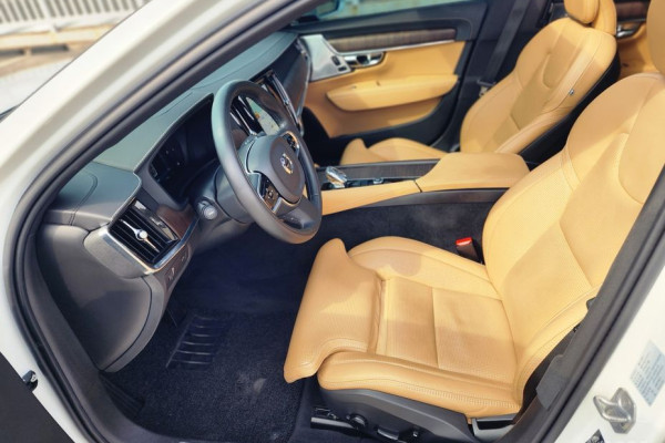2022 Volvo S90 с пробегом 59 504 км