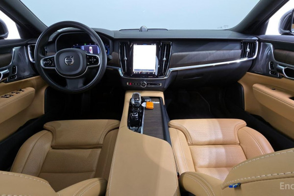 2022 Volvo S90 с пробегом 37 138 км