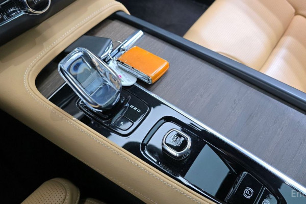 2022 Volvo S90 с пробегом 37 138 км