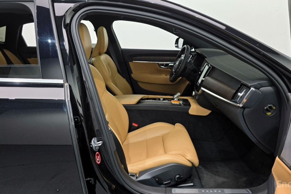 2022 Volvo S90 с пробегом 37 138 км