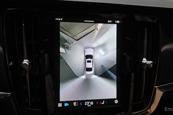 2022 Volvo S90 с пробегом 42 100 км