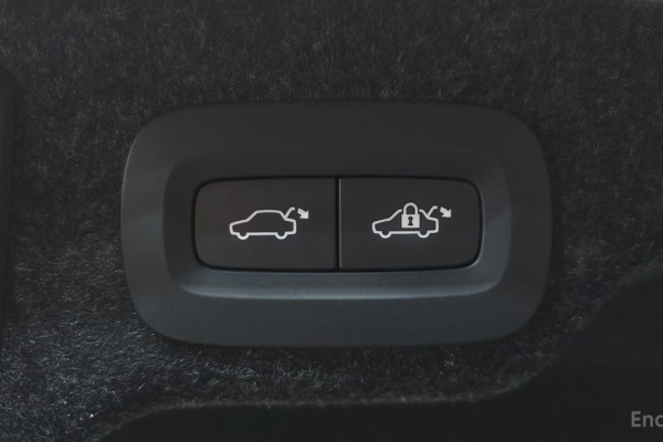 2022 Volvo S90 с пробегом 42 100 км