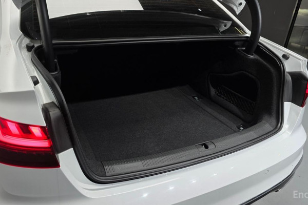 2021 Audi A4 с пробегом 45 768 км