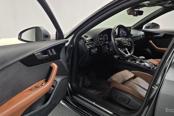 2021 Audi A4 с пробегом 15 097 км
