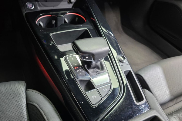 2022 Audi A4 с пробегом 64 549 км