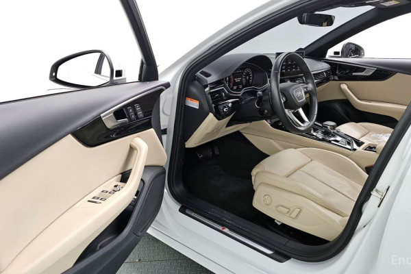 2021 Audi A4 с пробегом 46 626 км