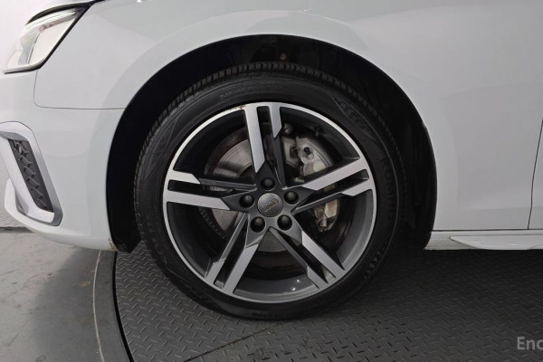 2021 Audi A4 с пробегом 104 209 км