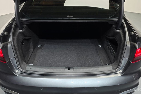 2021 Audi A4 с пробегом 15 097 км