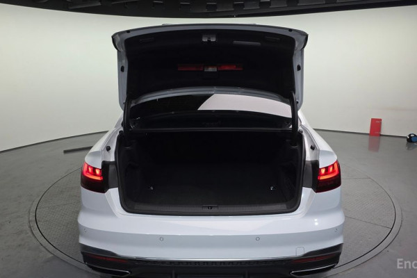 2021 Audi A4 с пробегом 104 209 км