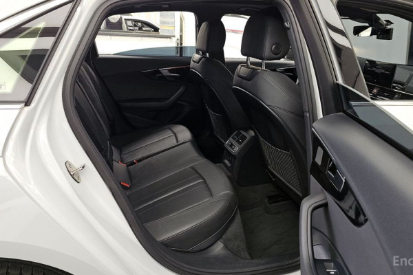 2021 Audi A4 с пробегом 69 349 км