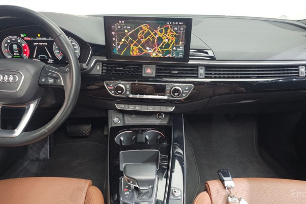 2021 Audi A4 с пробегом 70 624 км