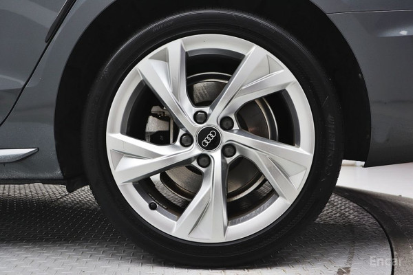 2021 Audi A4 с пробегом 74 097 км