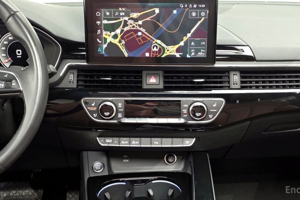 2021 Audi A4 с пробегом 28 265 км