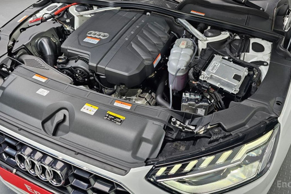 2023 Audi A4 с пробегом 27 717 км