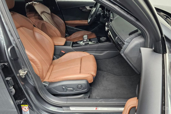 2021 Audi A4 с пробегом 42 190 км